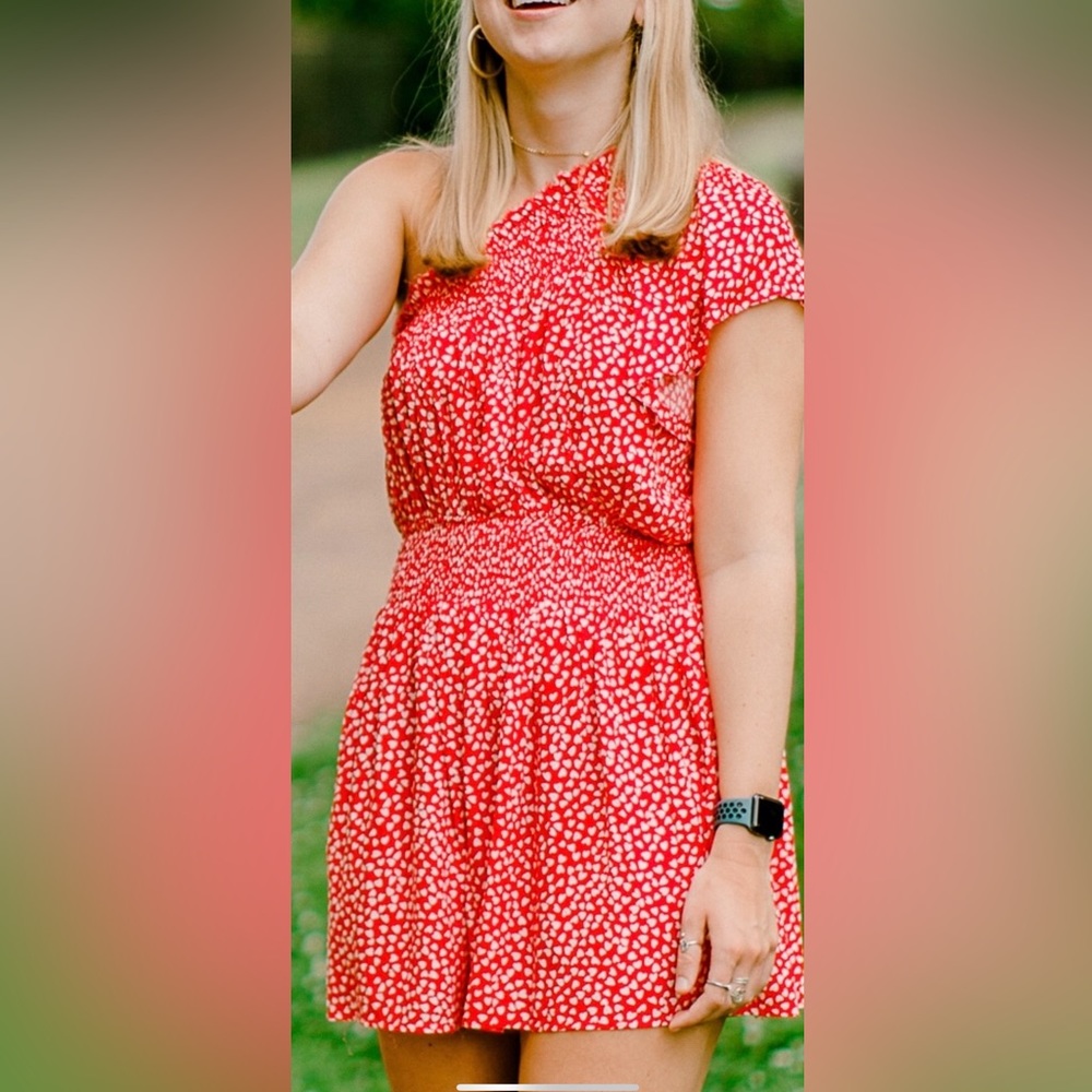 ONE SHOULDER RED AND WHITE DRESS